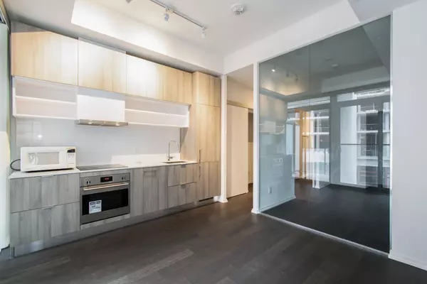 5 Soudan AVE #1112, Toronto C10, ON M4S 0B1