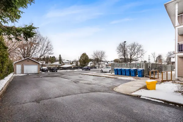 Clarence-rockland, ON K4K 1T7,1005 Laurier ST