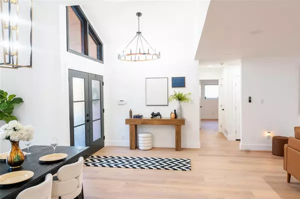 Dallas, TX 75243,9648 Fallbrook Drive