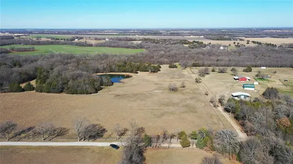 Savoy, TX 75479,984 County Road 4027