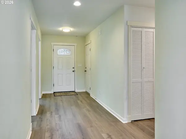 Salem, OR 97301,408 CLARA CT