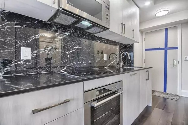 Toronto C02, ON M5R 0C8,88 Cumberland ST #1505