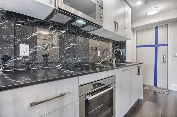 Toronto C02, ON M5R 0C8,88 Cumberland ST #1505