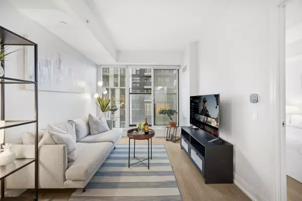 Toronto C08, ON M5A 0N5,181 Dundas ST E #2201