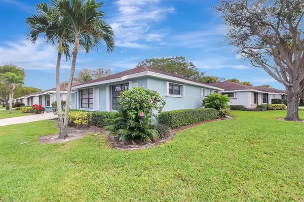 Boynton Beach, FL 33436,9800 Pecan Tree Drive #B