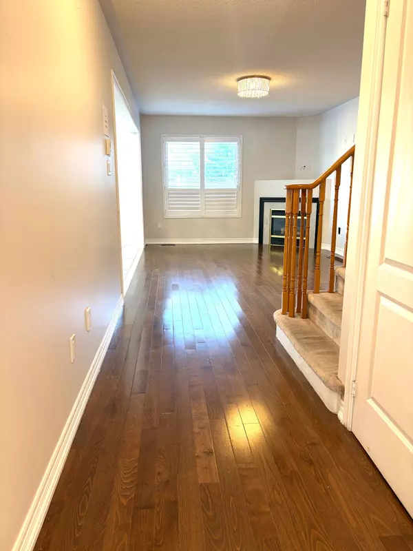 Brampton, ON L7A 1S2,29 Mistdale CRES