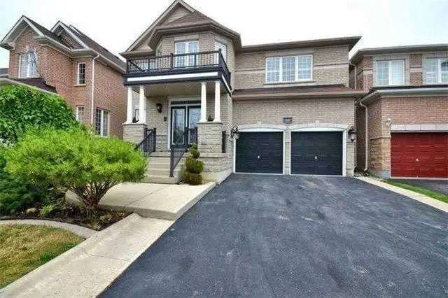 62 Eagle Plains DR, Brampton, ON L6R 3M3