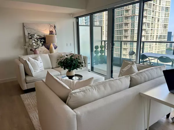 Toronto C01, ON M5V 0X4,3 Concord Cityplace WAY #921