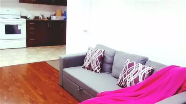 Brampton, ON L6R 3M3,62 Eagle Plains DR