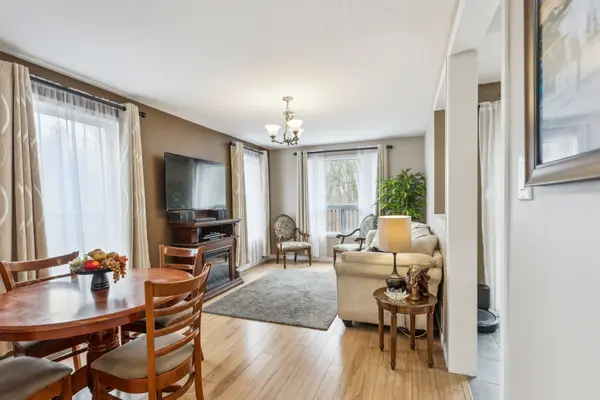 Guelph, ON N1K 1Y8,40 Chillico DR