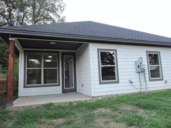 Gun Barrel City, TX 75156,210 Holiday Drive