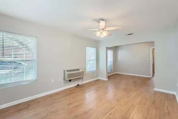 Bonham, TX 75418,224 E Boyd Street