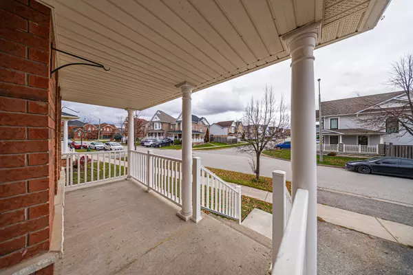 Barrie, ON L4M 7H2,12 Diana WAY