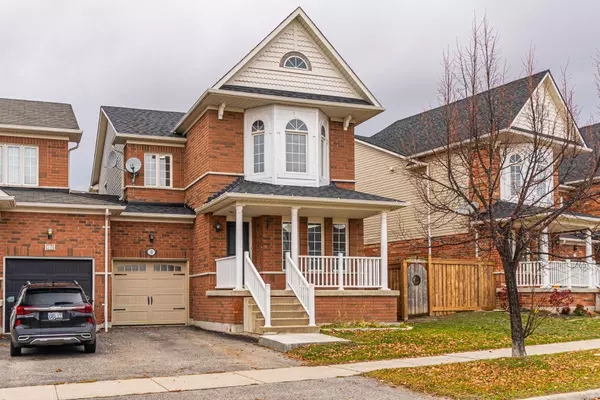 12 Diana WAY, Barrie, ON L4M 7H2