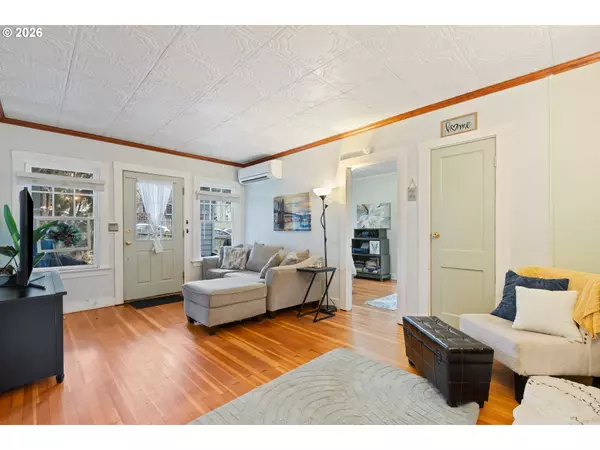 Roseburg, OR 97470,1560 SE HAMILTON ST