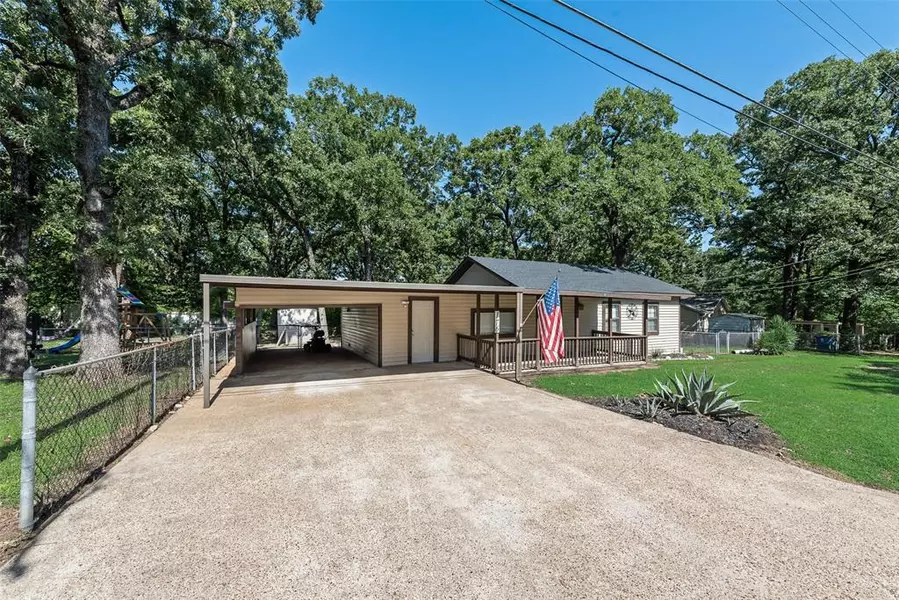 176 Forest Lane, Gun Barrel City, TX 75156
