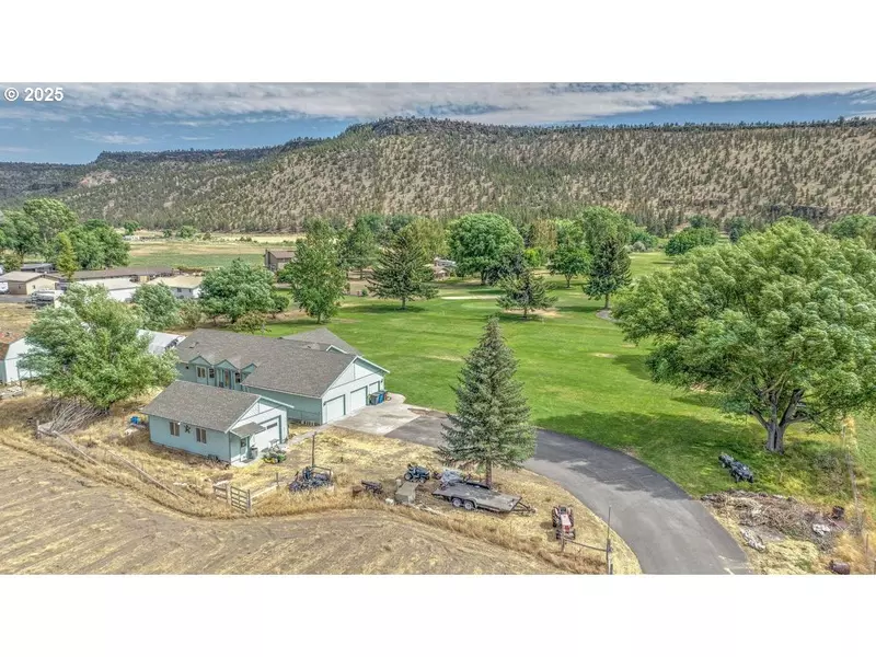 7208 NE OCHOCO HWY, Prineville, OR 97754