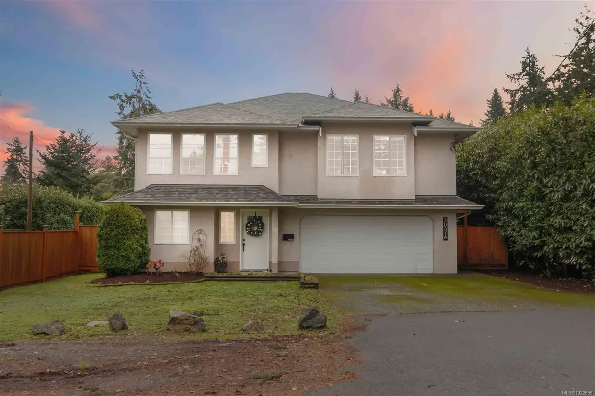 Colwood, BC V9B 2L3,3037 Pickford Rd #A