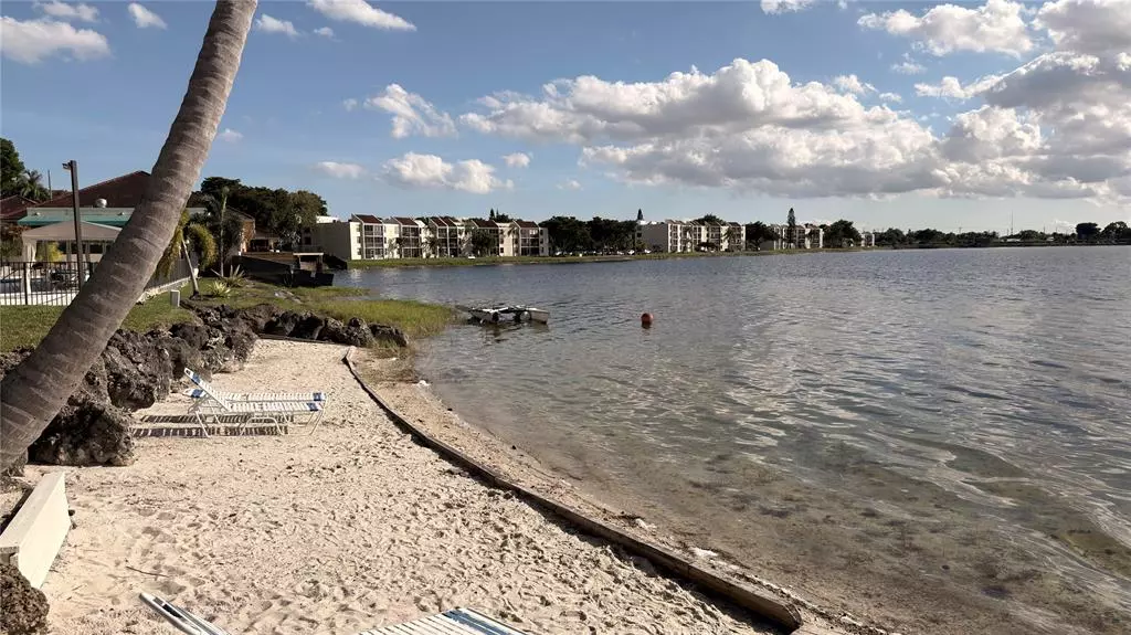 Oakland Park, FL 33309,110 Lake Emerald Dr #107