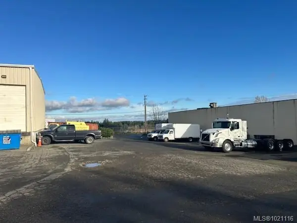 Central Saanich, BC V8M 1X6,1779 Sean Hts #302 & 303