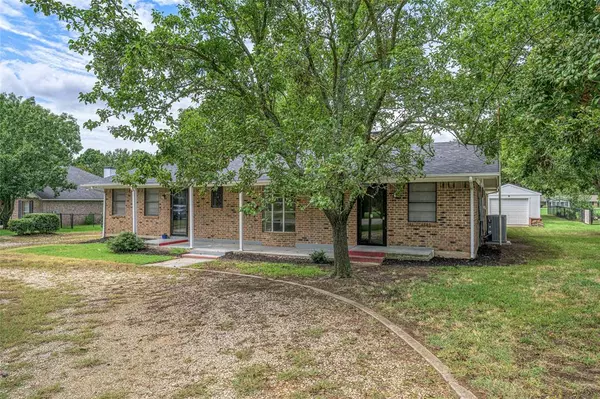 Gainesville, TX 76240,300 Navajo Trail