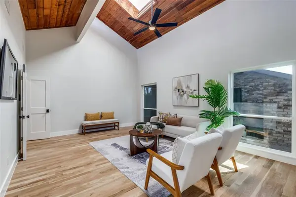 Dallas, TX 75248,17119 Skelton Place