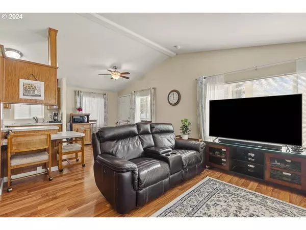 Salem, OR 97305,4293 LEMON ST NE