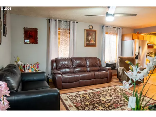 Albany, OR 97322,634 WAVERLY DR SE