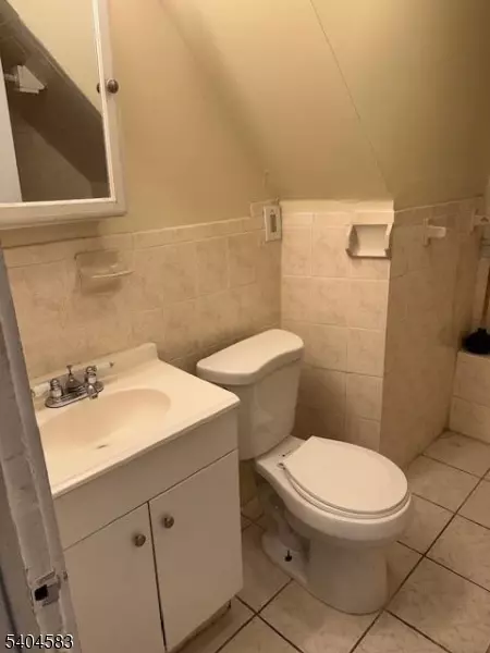 Newark City, NJ 07103,198 Fairmount Ave #3