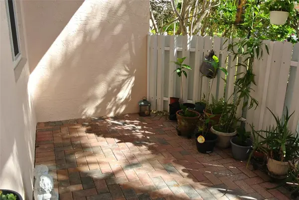 Tamarac, FL 33321,7735 Yardley Dr #103