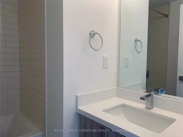 Vaughan, ON L4K 0K6,2916 Highway 7 RD #3707