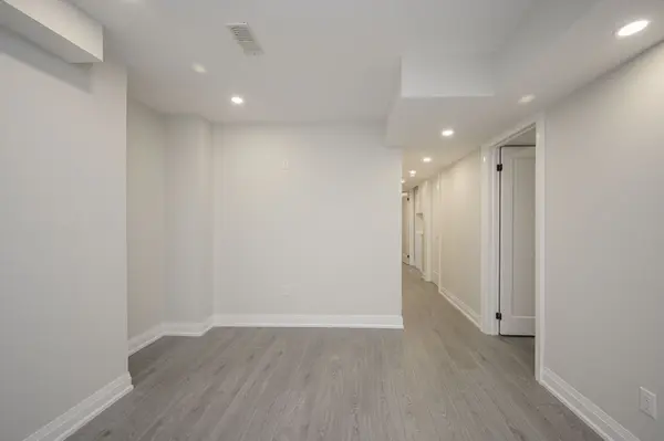 Mississauga, ON L5M 0V2,3498 Park Heights WAY #LOWER