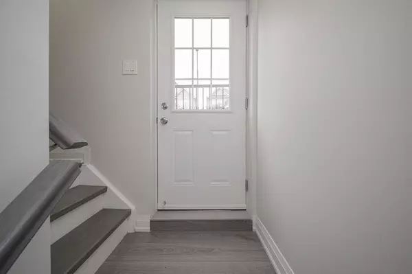 Mississauga, ON L5M 0V2,3498 Park Heights WAY #LOWER