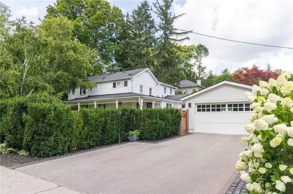 Oakville, ON L6J 1B5,212 King ST