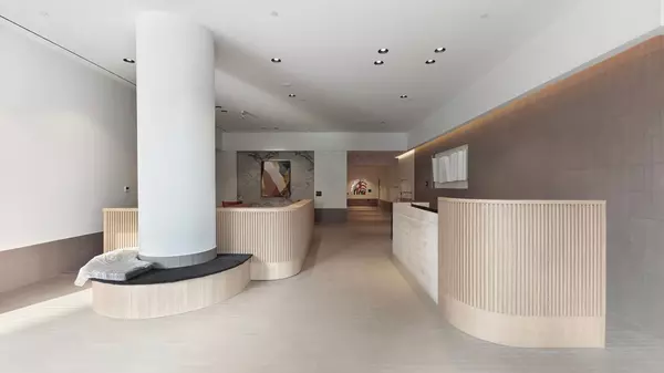 Mississauga, ON L5B 0P6,395 Square One DR #3807