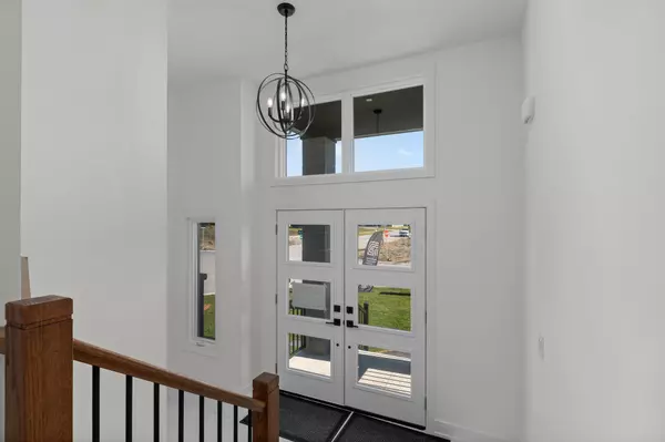 Loyalist, ON K0H 2H0,112 Creighton DR