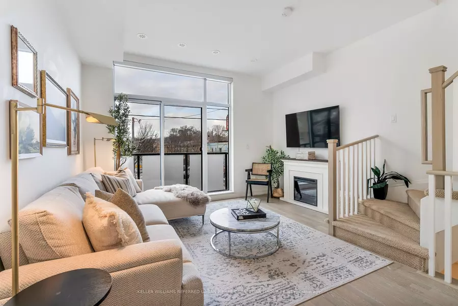 1331 Gerrard AVE #3, Toronto E01, ON M4L 1Y8