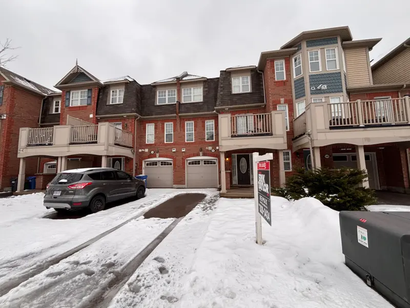 562 Pharo PT, Milton, ON L9T 8H7