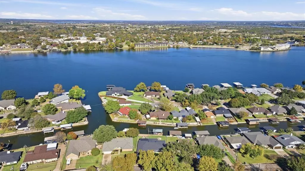 Granbury, TX 76048,502 Tahiti Drive