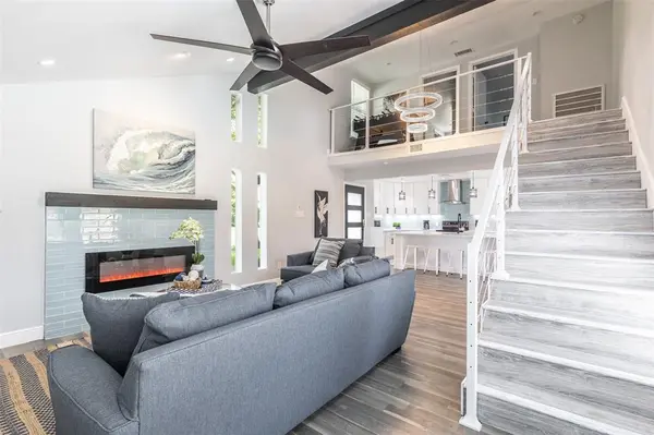 Irving, TX 75062,3829 Twin Falls Street