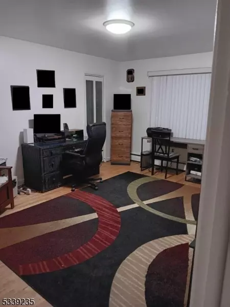 Elmwood Park Boro, NJ 07407,545 Mola Blvd