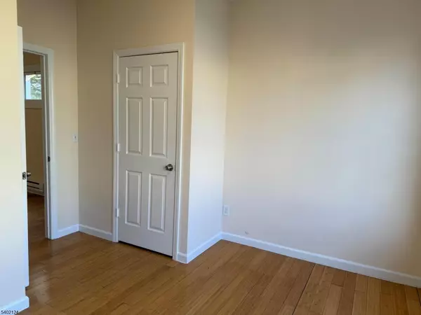 Irvington Twp., NJ 07111,179 22Nd St #4