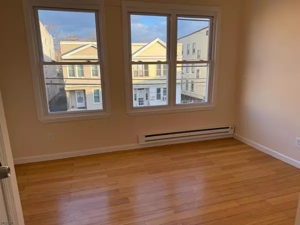 Irvington Twp., NJ 07111,179 22Nd St #4