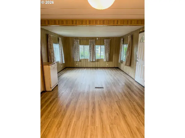 Eugene, OR 97405,34098 EL ROBLE AVE