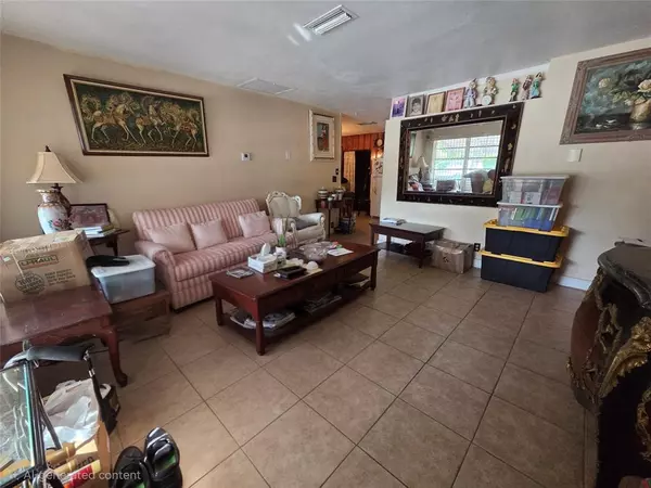 Deerfield Beach, FL 33064,4410 NE 3rd Ave