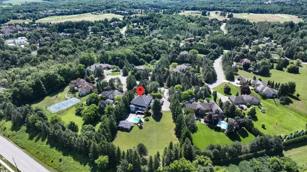 Aurora, ON L4G 6W7,14 Alm CT