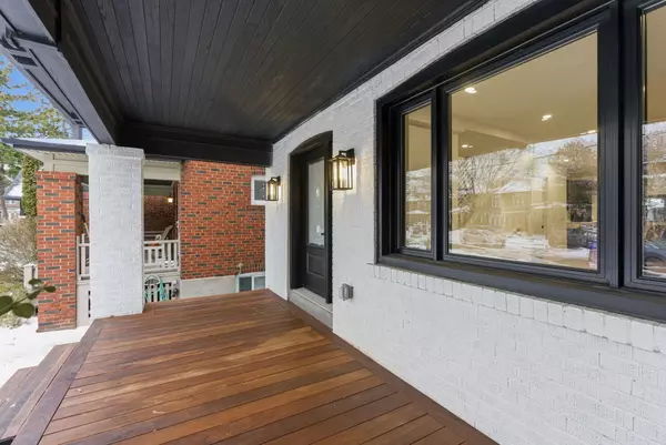 Toronto W02, ON M6S 2B3,34 Raymond AVE