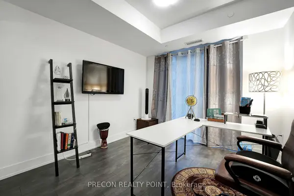 Oakville, ON L5M 5P6,2450 Old Bronte RD N #322