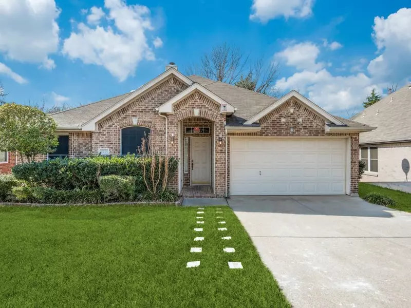 4445 Stones River Road, Grand Prairie, TX 75052