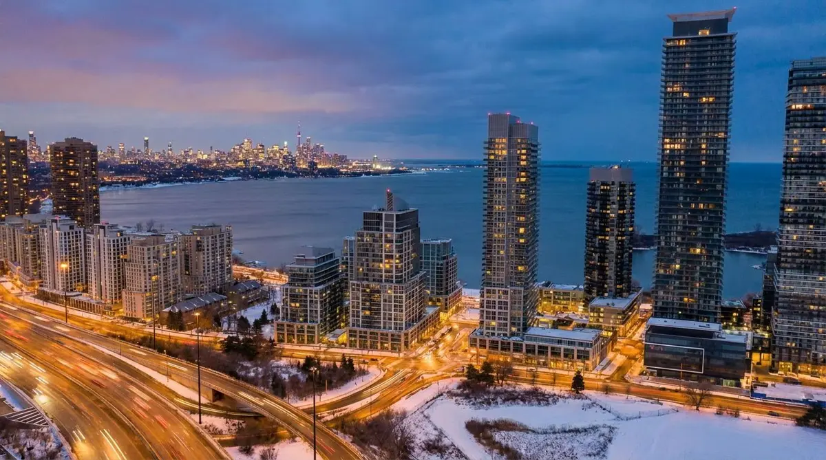 Toronto W06, ON M8V 4G1,58 Marine Parade DR #707